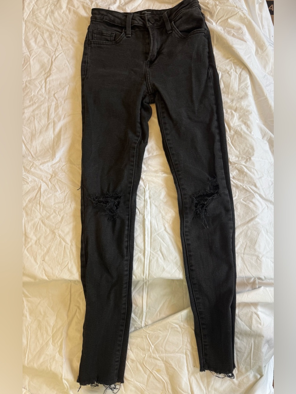 Just Black Women's Black Distressed Skinny Jeans